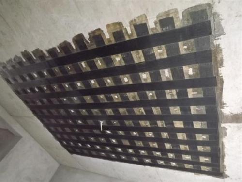 右江楼板加固